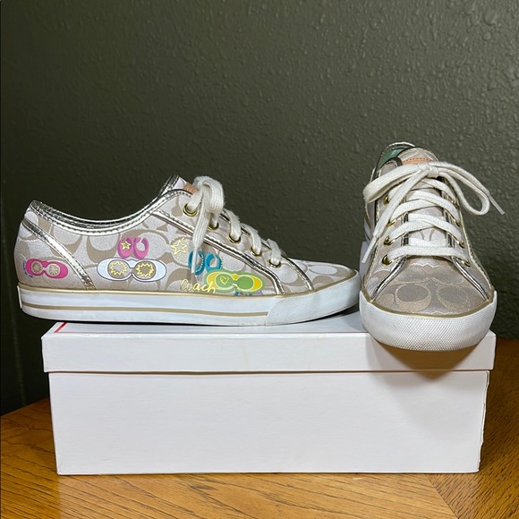 HTF COACH DEE POPPY DAISY C APPLIQUE SIGNATURE SNEAKERS - Picture 1 of 16